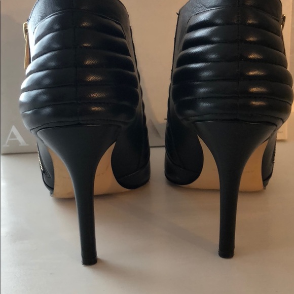 Booty heels *Ann Taylor* - Picture 3 of 8